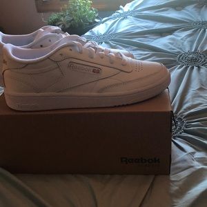 Women's Reebok sneakers